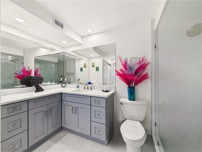 Foto del edificio - 25870 Hickory Blvd