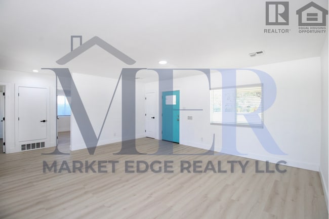 Building Photo - 4Bed/2Bath Home at Indian School/15th Ave!...