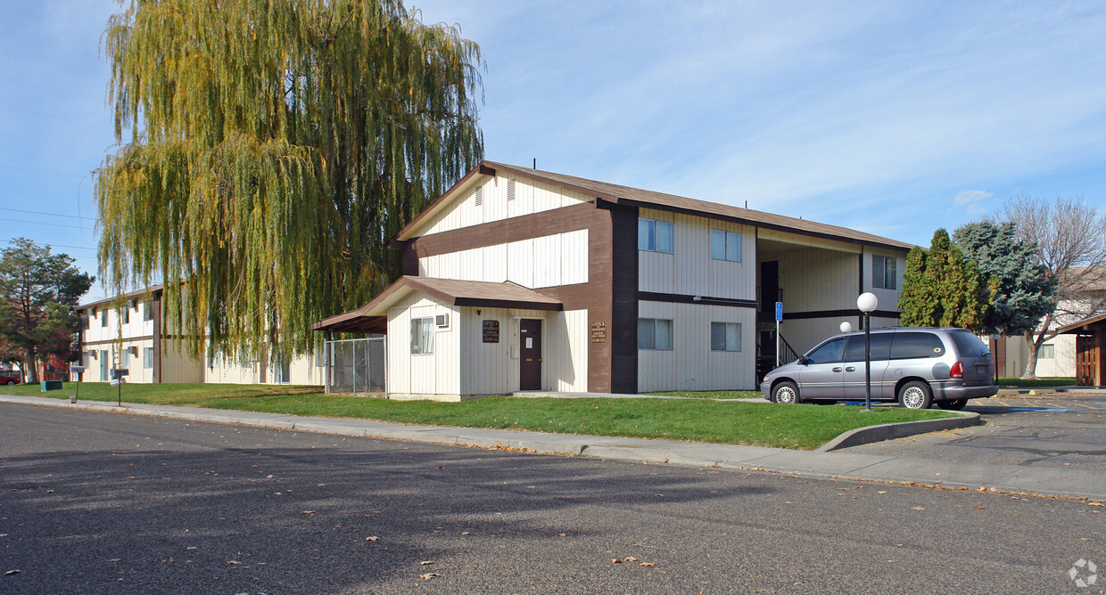 Primary Photo - Sagebrush Apartments - Fairview