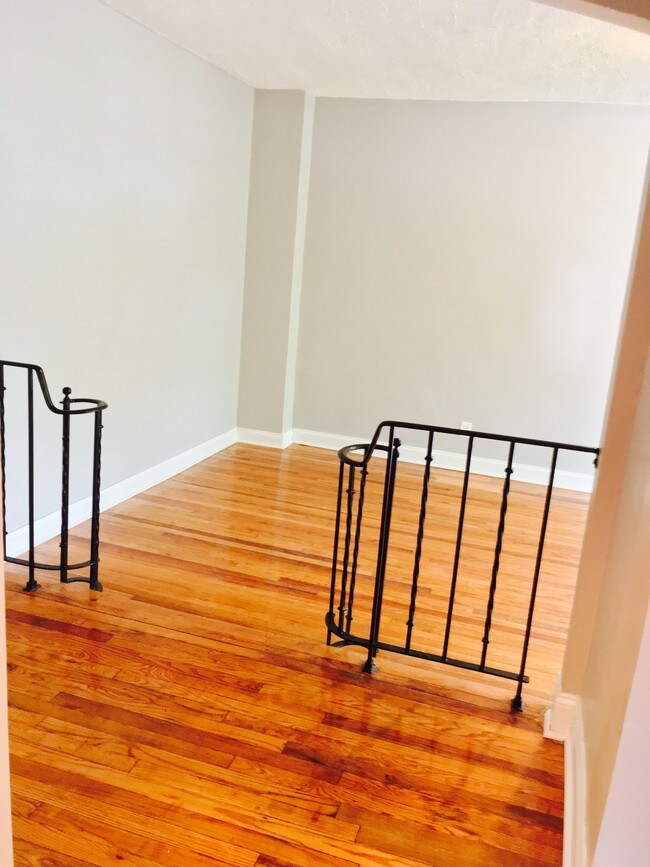 7 Chestnut St, East Orange, NJ 07018 Apartments East Orange, NJ