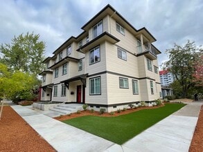 Building Photo - 88 W 15th Ave