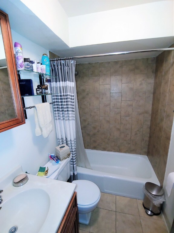 Building Photo - Beautiful Edgewater One Bedroom