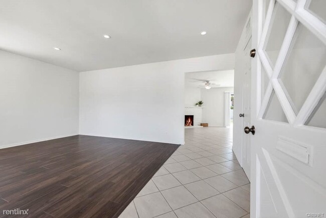 Building Photo - 3 br, 2 bath House - 24312 Vanowen St