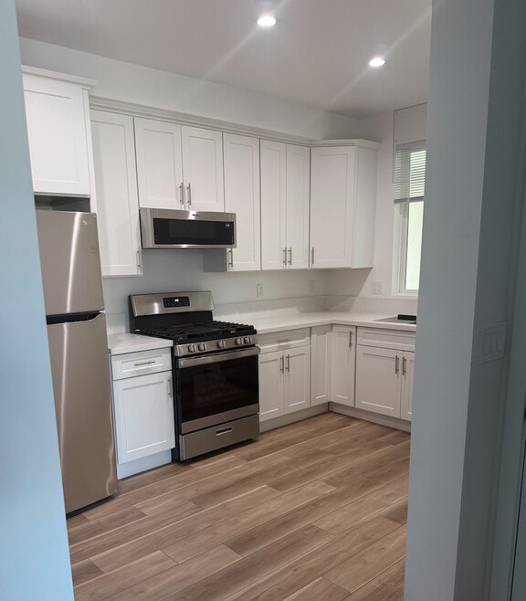 Building Photo - 10934 Peach Grove St