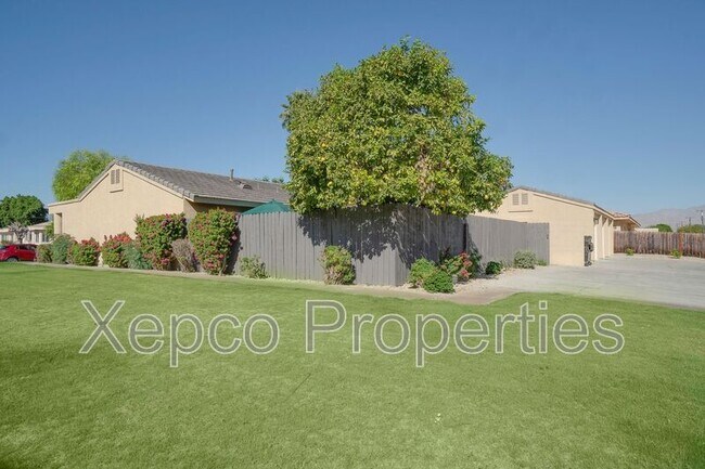 Foto del edificio - 41680 Maroon Town Drive