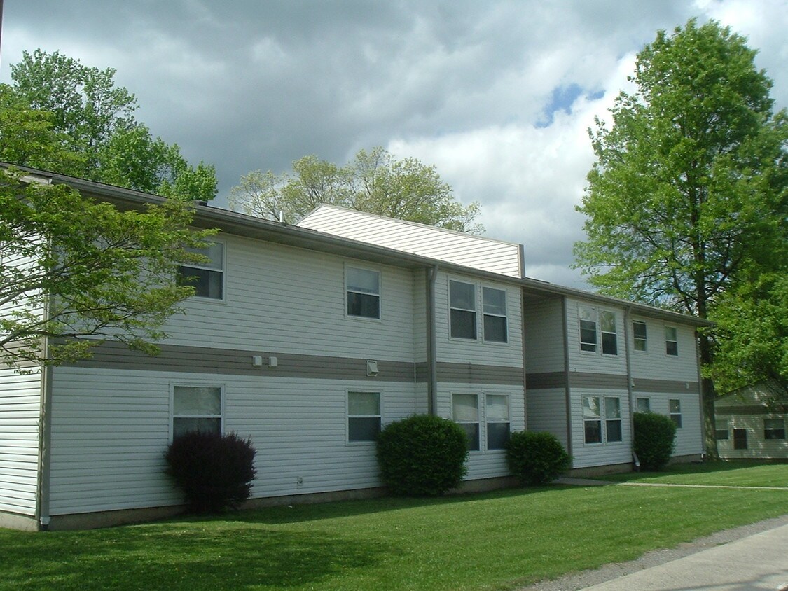 6 Erbacon Rd Unit 211, Cowen, WV 26206 Apartment for Rent in Cowen