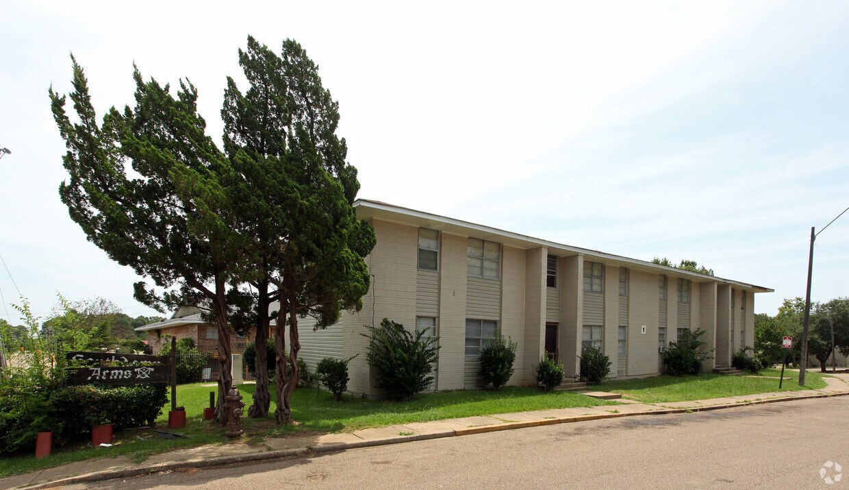 Primary Photo - Southdown Arms Apartments