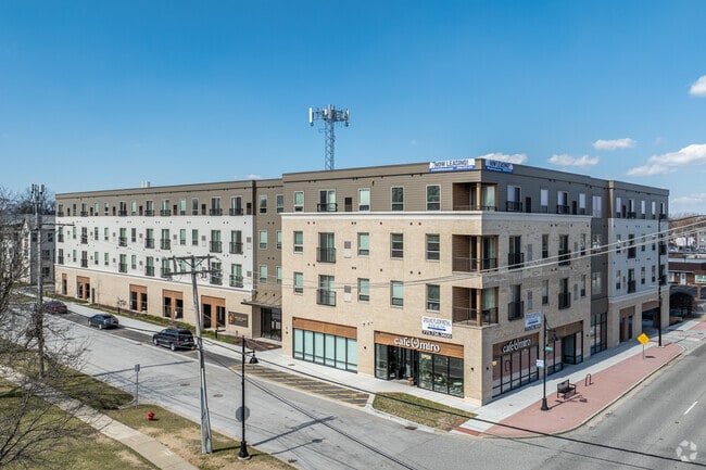 Building Photo - One Fifty Seven Oak Forest