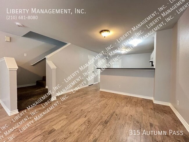 Building Photo - 3 Bedroom Townhouse With 2 1/2 Baths