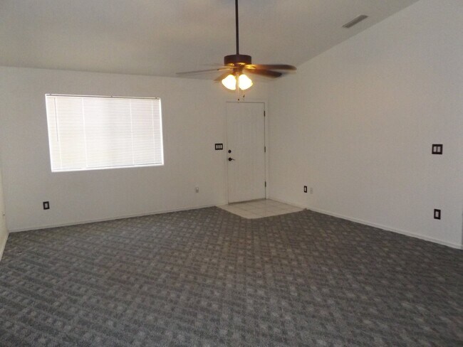 Foto del edificio - 3 Bedroom - 2 Bath Pool Home