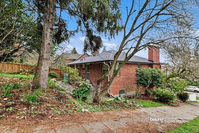 Building Photo - 5844 4th Ave NW