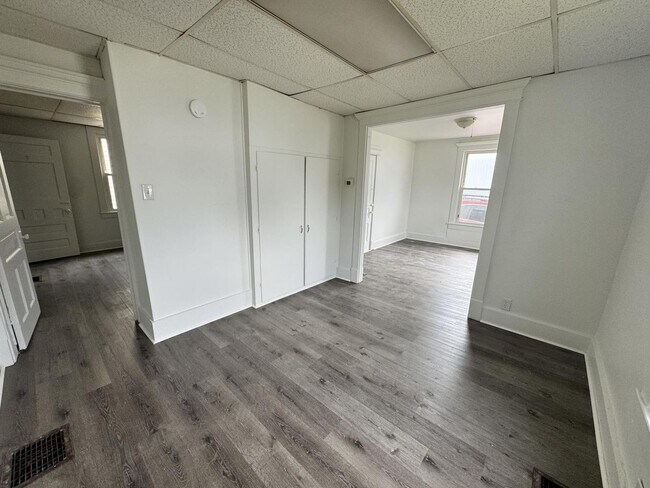 Foto del edificio - 518 Maple Ave