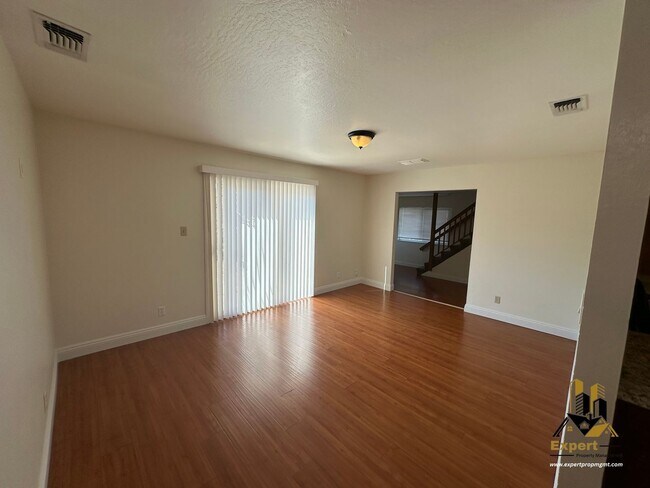 Building Photo - Modern Comfort Meets Spacious Living: Styl...