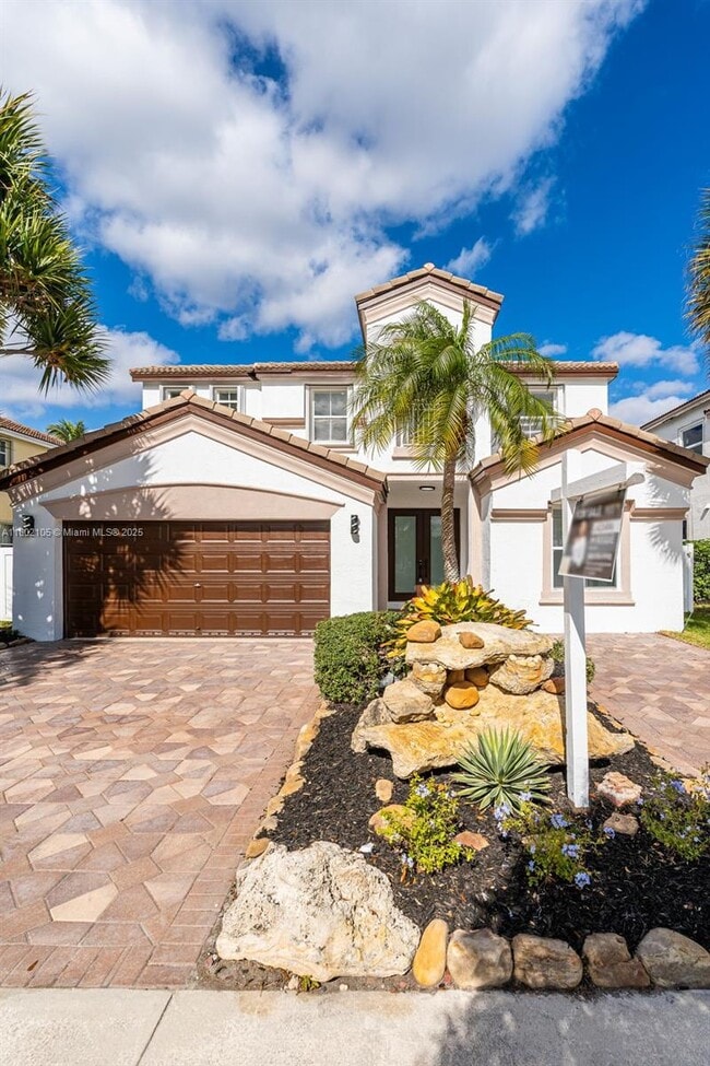 Building Photo - 15699 SW 54th Ct