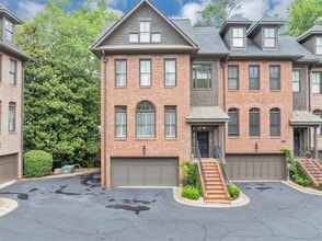 Building Photo - 4222 Rickenbacker Dr NE