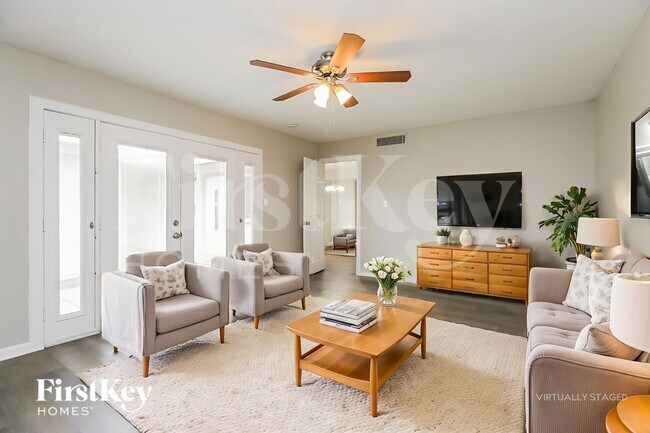 Foto del edificio - 8046 N 56th Ave