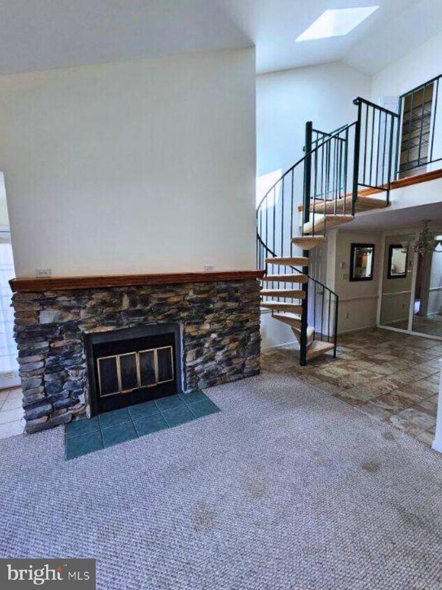 Primary Photo - 12316 Wadsworth Way