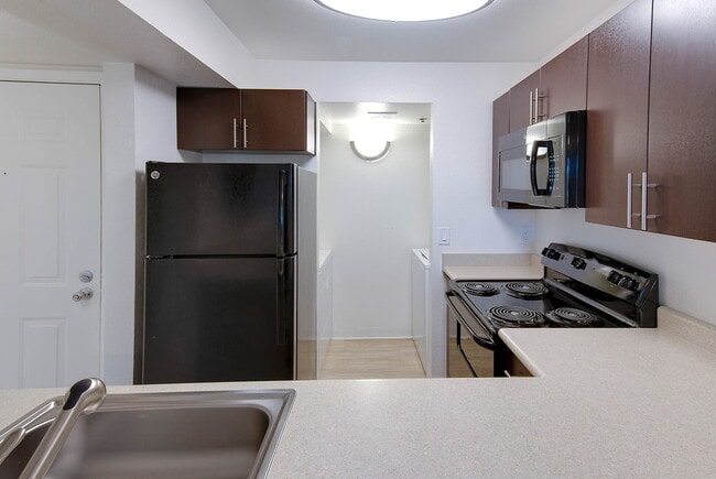 Building Photo - Verandas