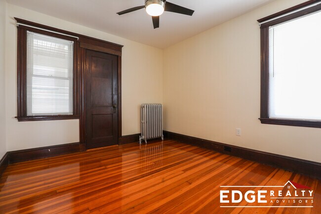 Foto del edificio - 66 Breck Ave