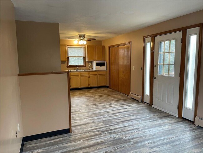 Building Photo - 34 Cedar Swamp Rd