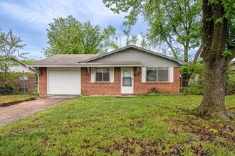 Building Photo - 2217 W Alpine Cir