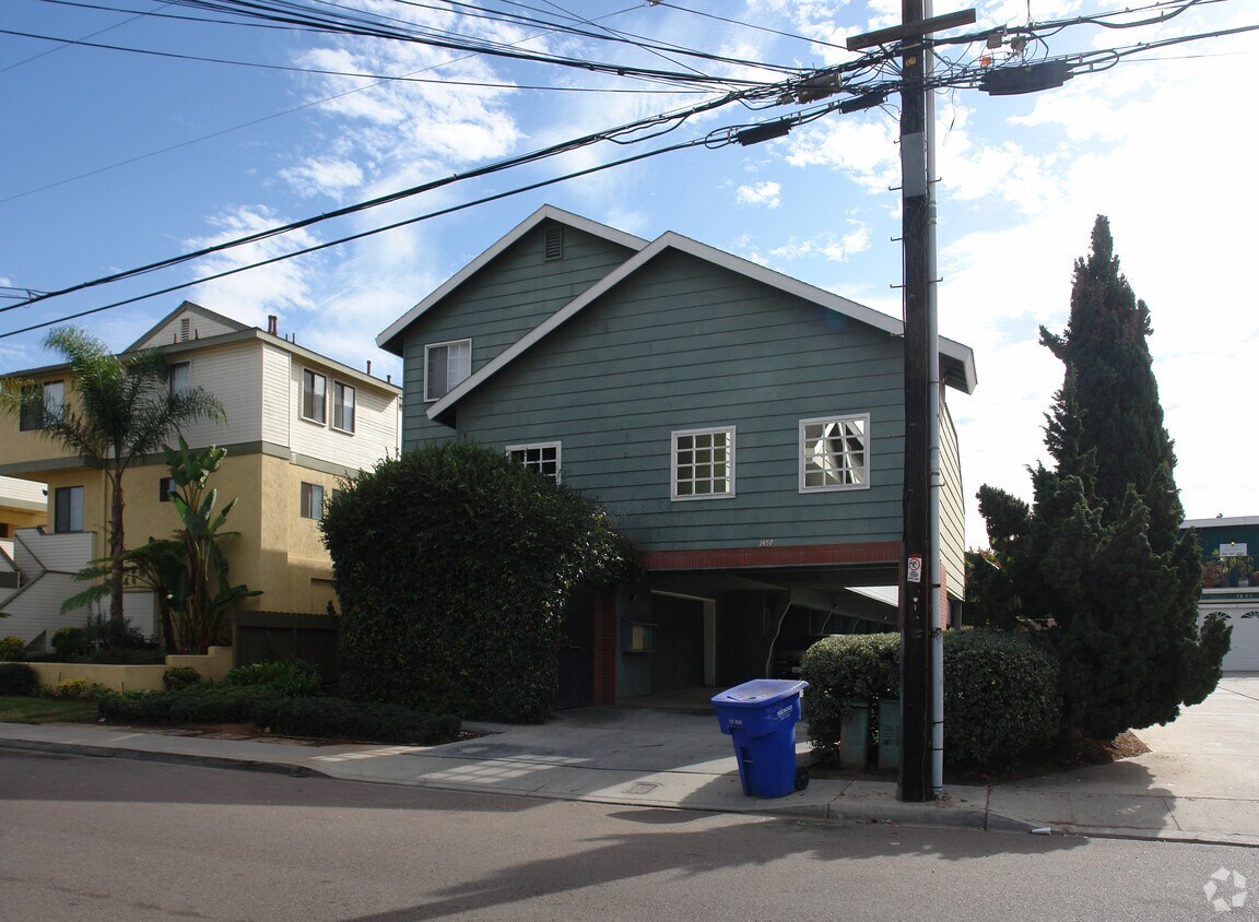 457 Hemlock Ave, Imperial Beach, CA 91932 457 Hemlock Ave Imperial