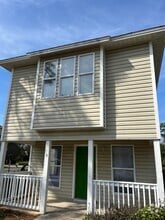 Building Photo - 9 Lantana Ct