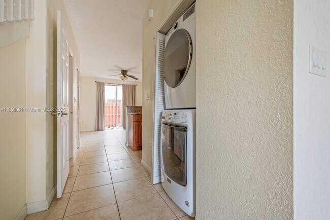 Foto del edificio - 9219 SW 227th St