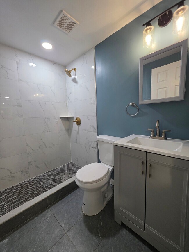 Foto del edificio - 944 Carver St