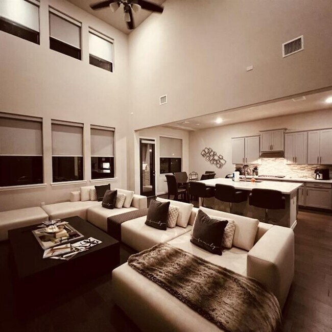 Foto del edificio - 4111 Martin Ridge Dr