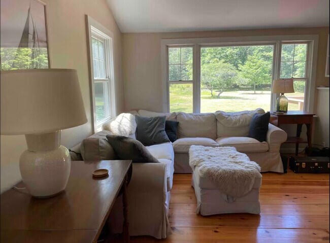 Foto del edificio - 67 Eastside Rd