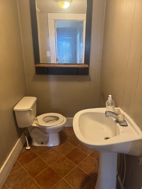 Building Photo - 204 Dameron St