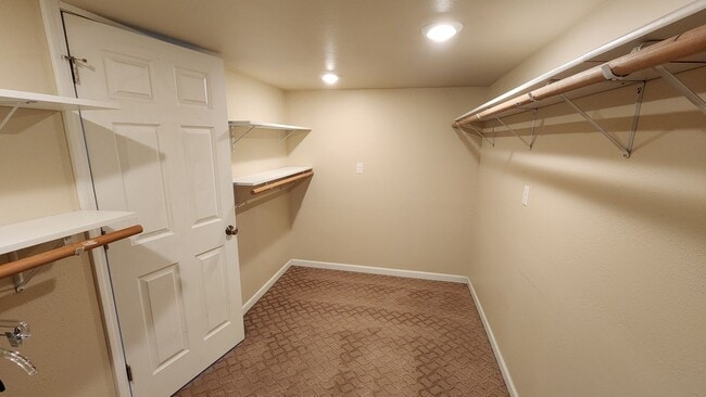 Building Photo - Commerce Duplex