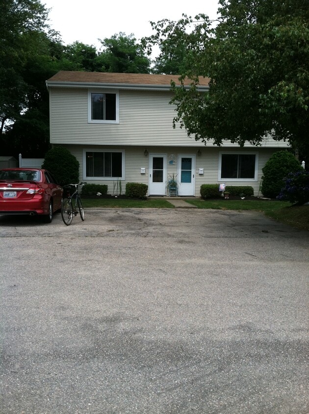 Primary Photo - 47 Westmoreland St