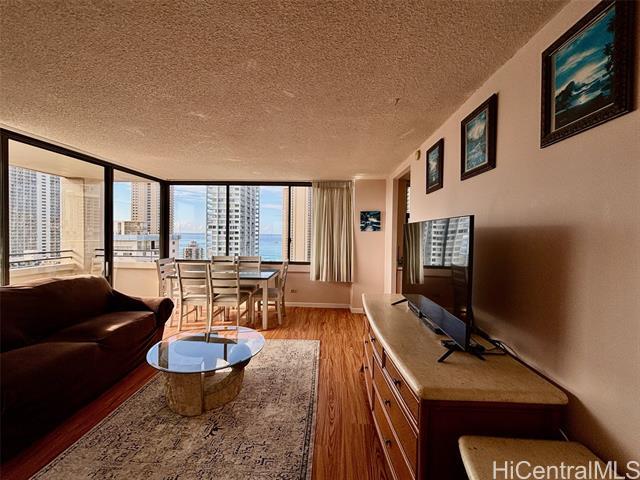 Building Photo - 2410 Cleghorn St