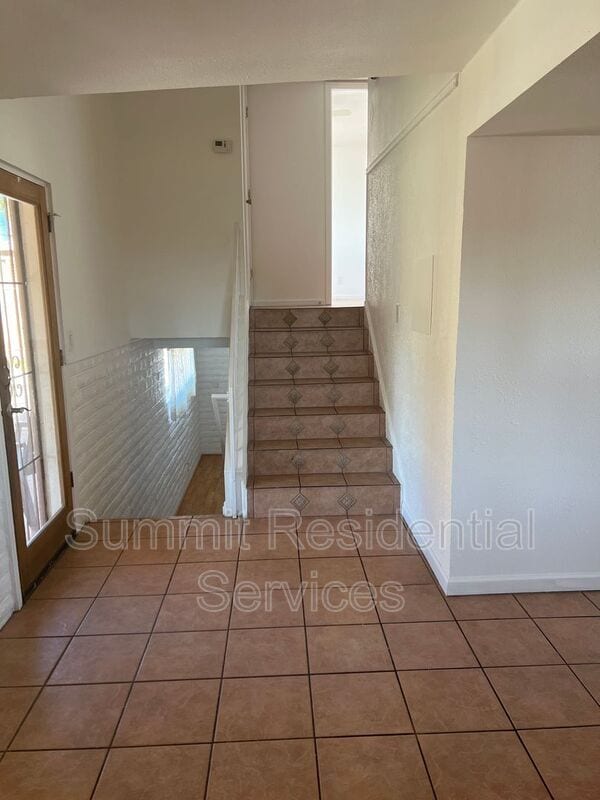 Building Photo - 8501 E Kenyon Dr