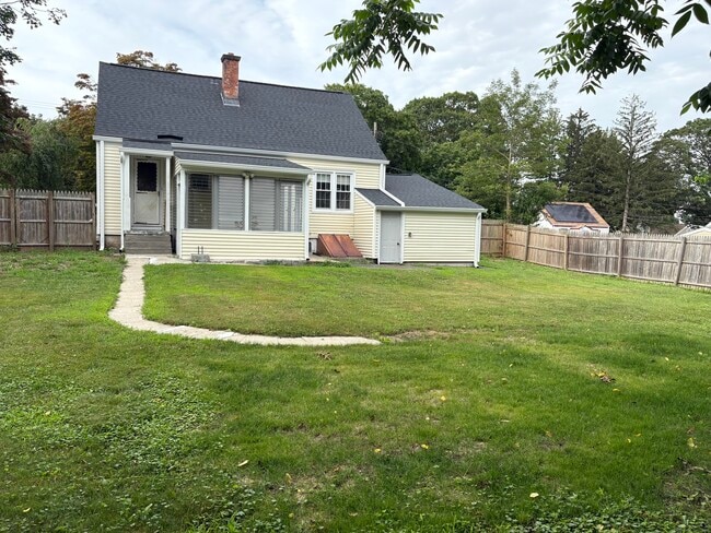 Building Photo - 39 Calvert Pl