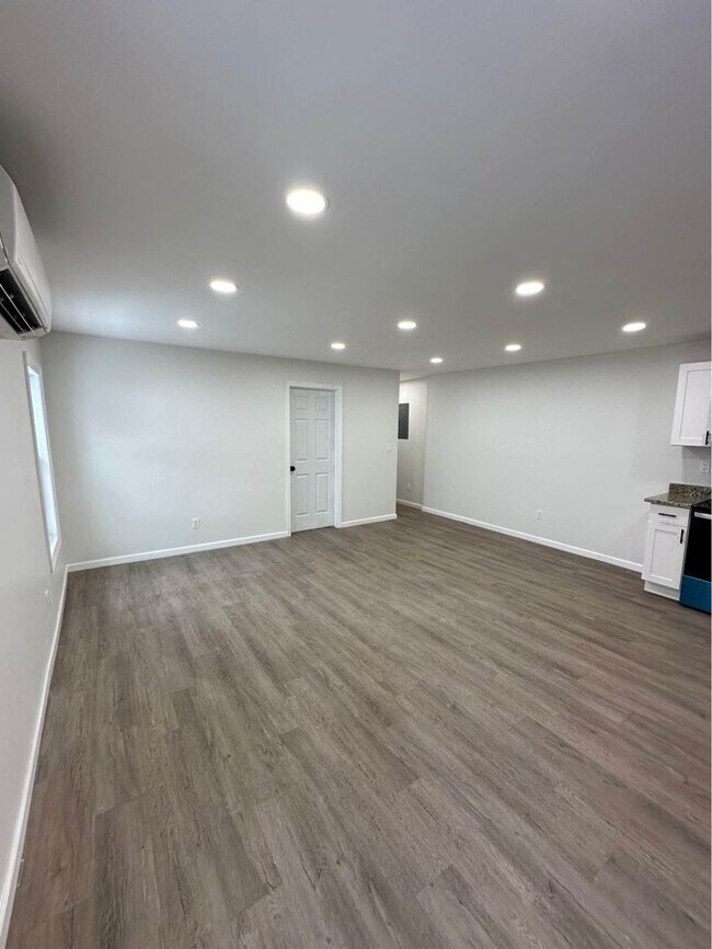 Foto del edificio - 536 Beach St