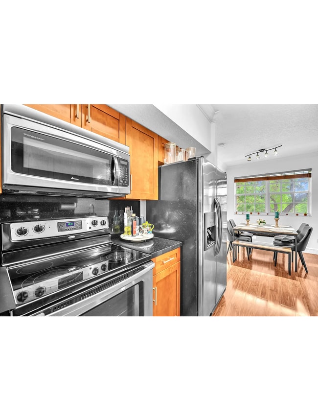 Kitchen - 11650 SW 2nd St