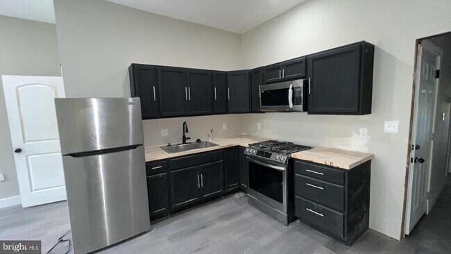 Foto del edificio - 608 N Carrollton Ave