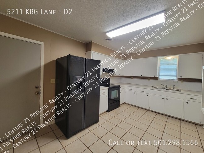 Building Photo - 5211 KRG Lane Unit D-2