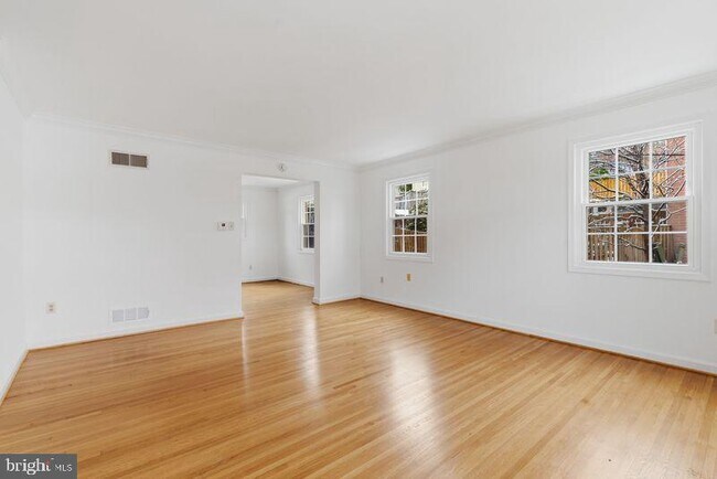 Foto del edificio - 4813 20th Pl N