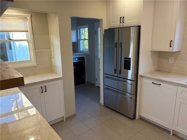 Foto del edificio - 851 Graynold Ave