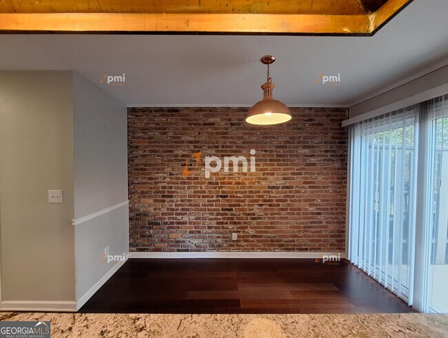 Foto del edificio - 3083 Colonial Way