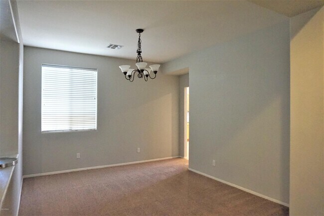 Building Photo - 41 W Birchwood Pl