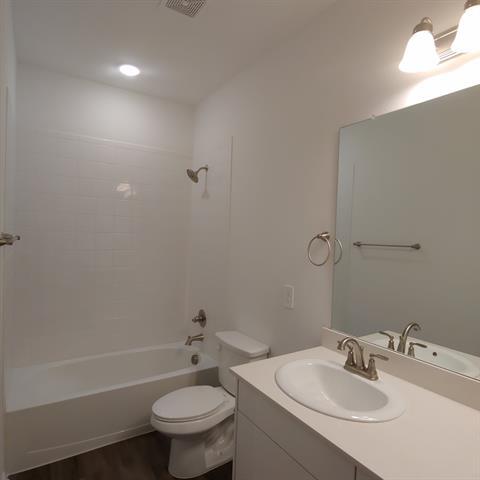 Building Photo - 214 Knoll Pines Drive