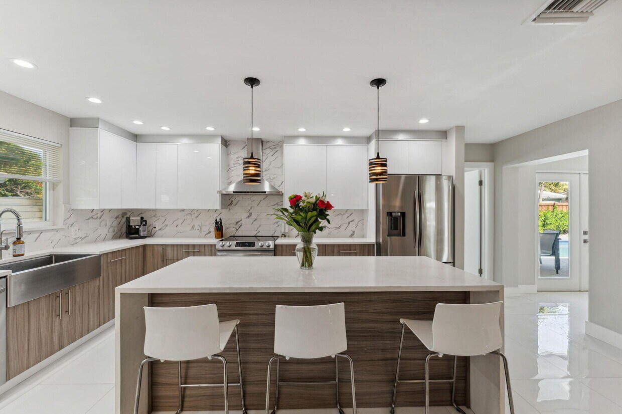 Foto principal - 5230 NE 15th Ave