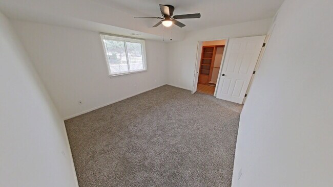 Foto del edificio - 39481 Harrison Bay Ct