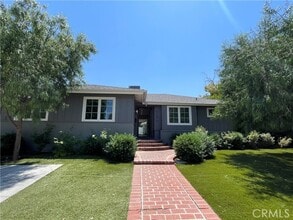 Building Photo - 22678 Kittridge St