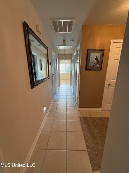 Foto del edificio - 1134 Fairfield Ln